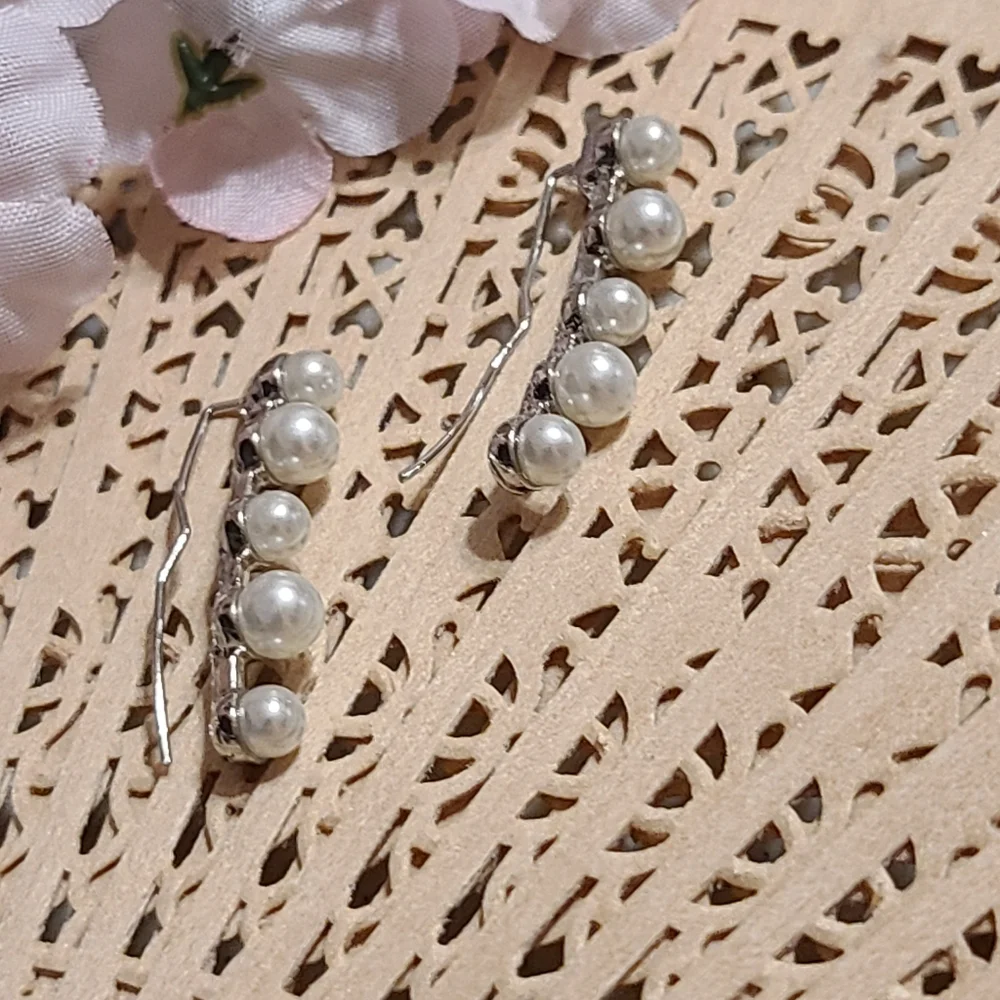 Crawl Pearl Earrings For Sale Today - Picture 7 of 9